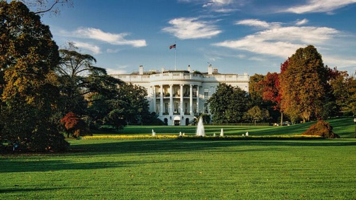 Washington megszoríthatta az ukrán drónhadviselést: korlátozták a Starlink katonai változatát Fehér ház