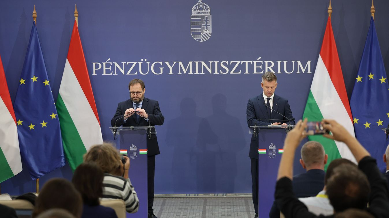 Kármán és Magyar a média sarcolása. bejelentés