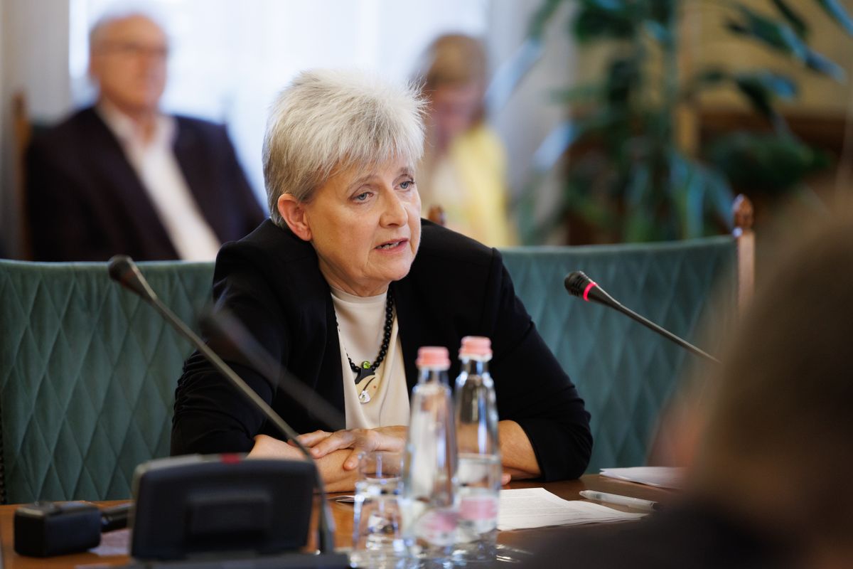 Lannert J. oktatási miniszter