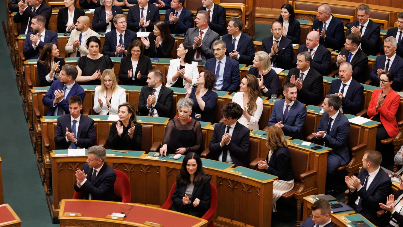 Parlament, ülésterem