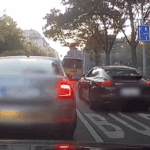 Újabb automatikus bírságok jöhetnek: a buszsávokat, a tilosban parkolást és a vasúti átjárókat is kamerákkal ellenőriznék Buszsáv
